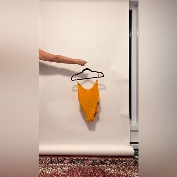 One piece orange bathing suit - Picture 2 of 4